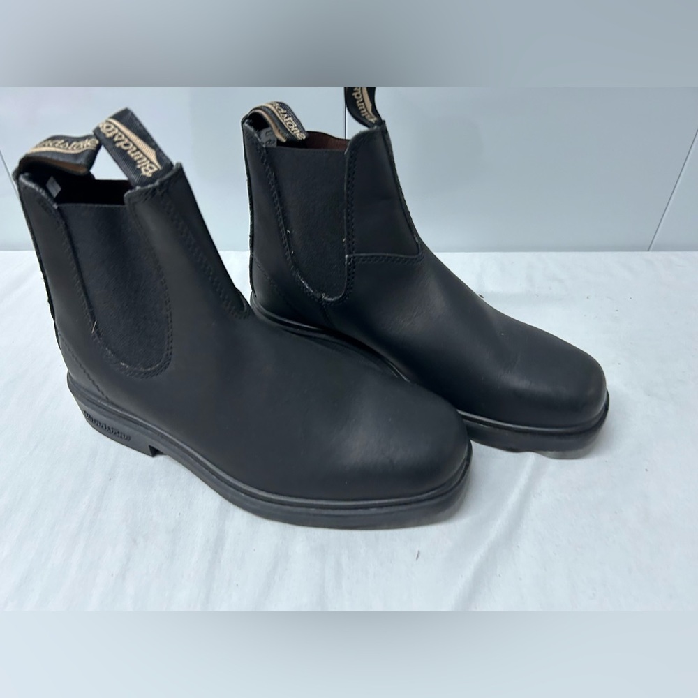 Blundstone men’s boots Size 5